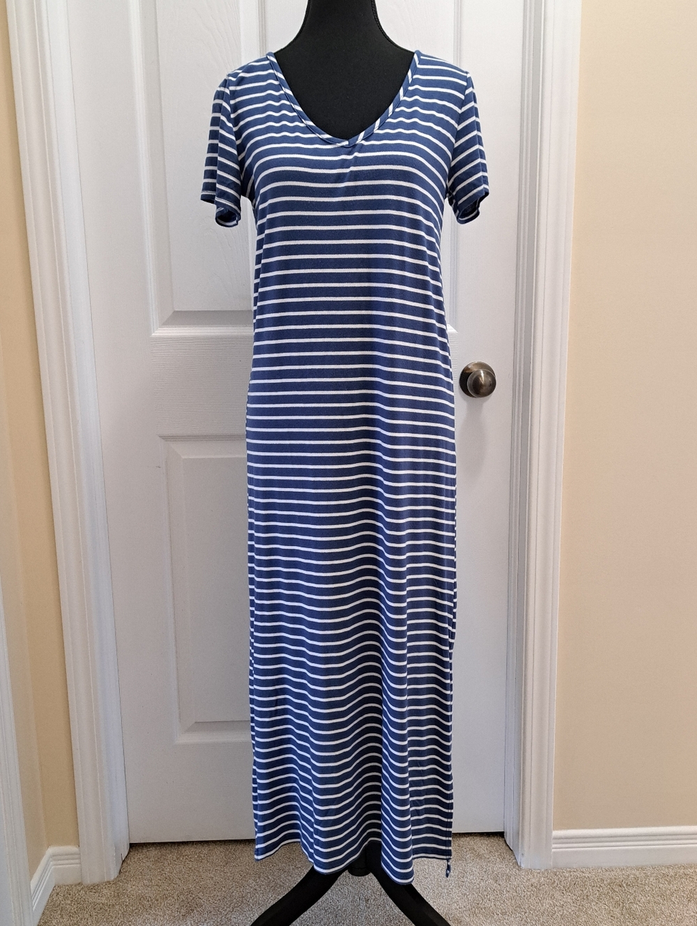 Olivia Rae Striped Maxi Dress Womens Medium Blue White Classic Nautical Beach